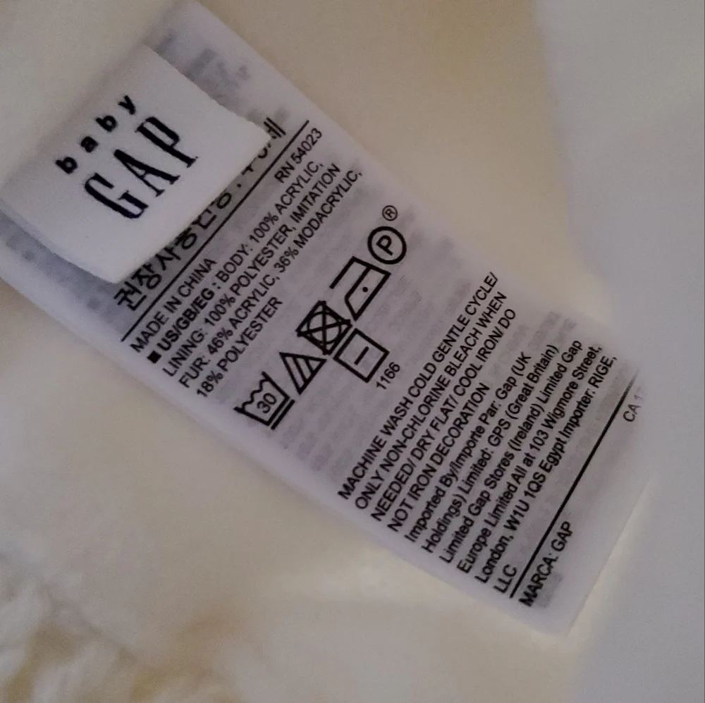 Toddler girls Baby Gap cream cableknit toboggan/mitten set Size M/L